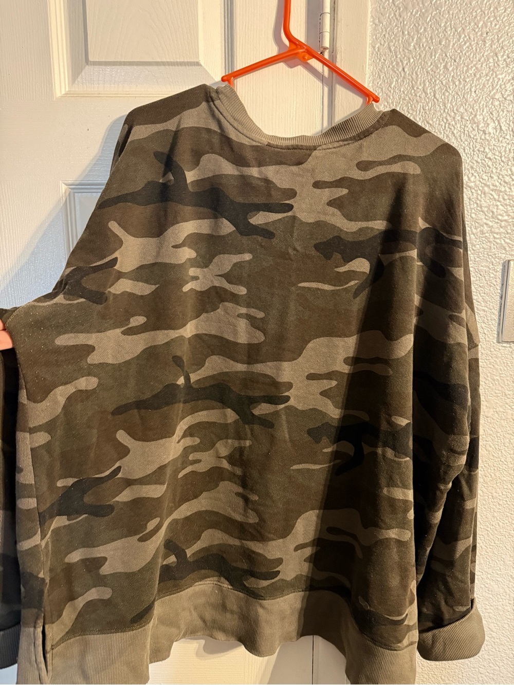Time and Tru Women's Camouflage Crewneck Sweatshirt - Olive Green - Picture 5 of 5